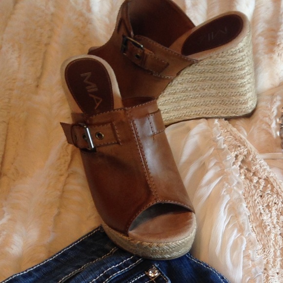 Brown Mia Wedges. Worn once. - Picture 1 of 1